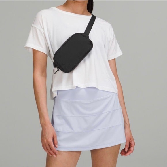 lululemon athletica Handbags - LAST ONE! NWT Lululemon Everywhere Belt Bag Mini